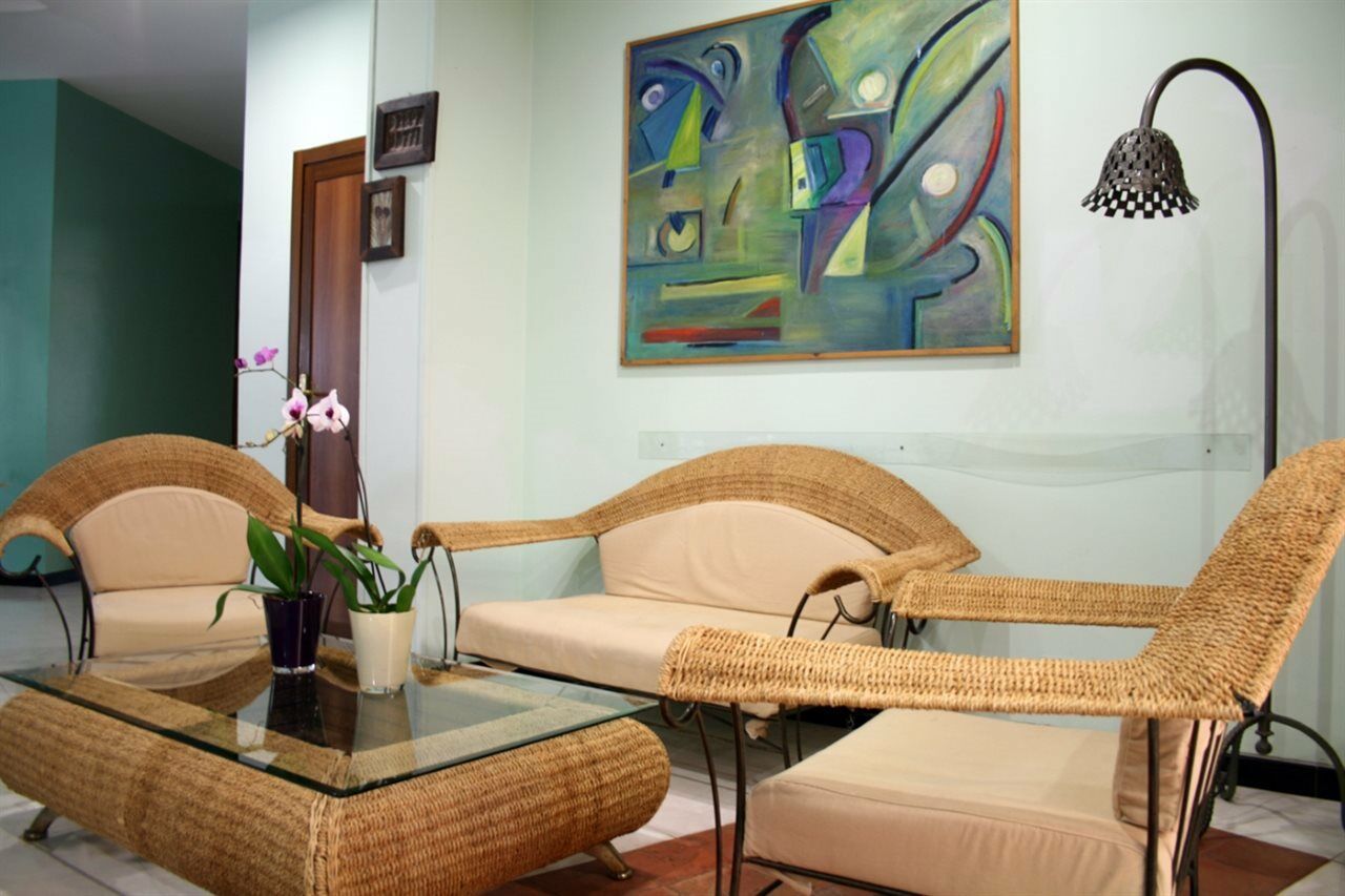 Hotel Delfa Paestum Bagian luar foto